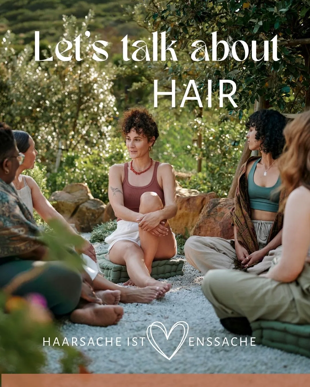 Eine Blüte der Wegwarte am Rande eines Feldes in Forchheim. In dieser Region gibt es regelmäßig ein Haarschnitt in der Natur.